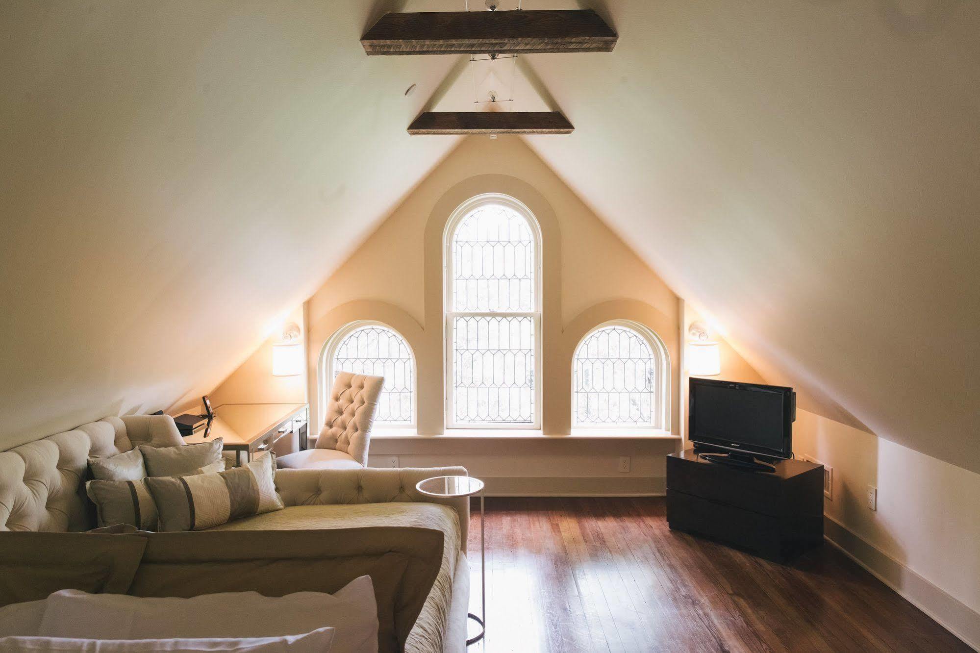 Stonehurst Place Hotel 4*