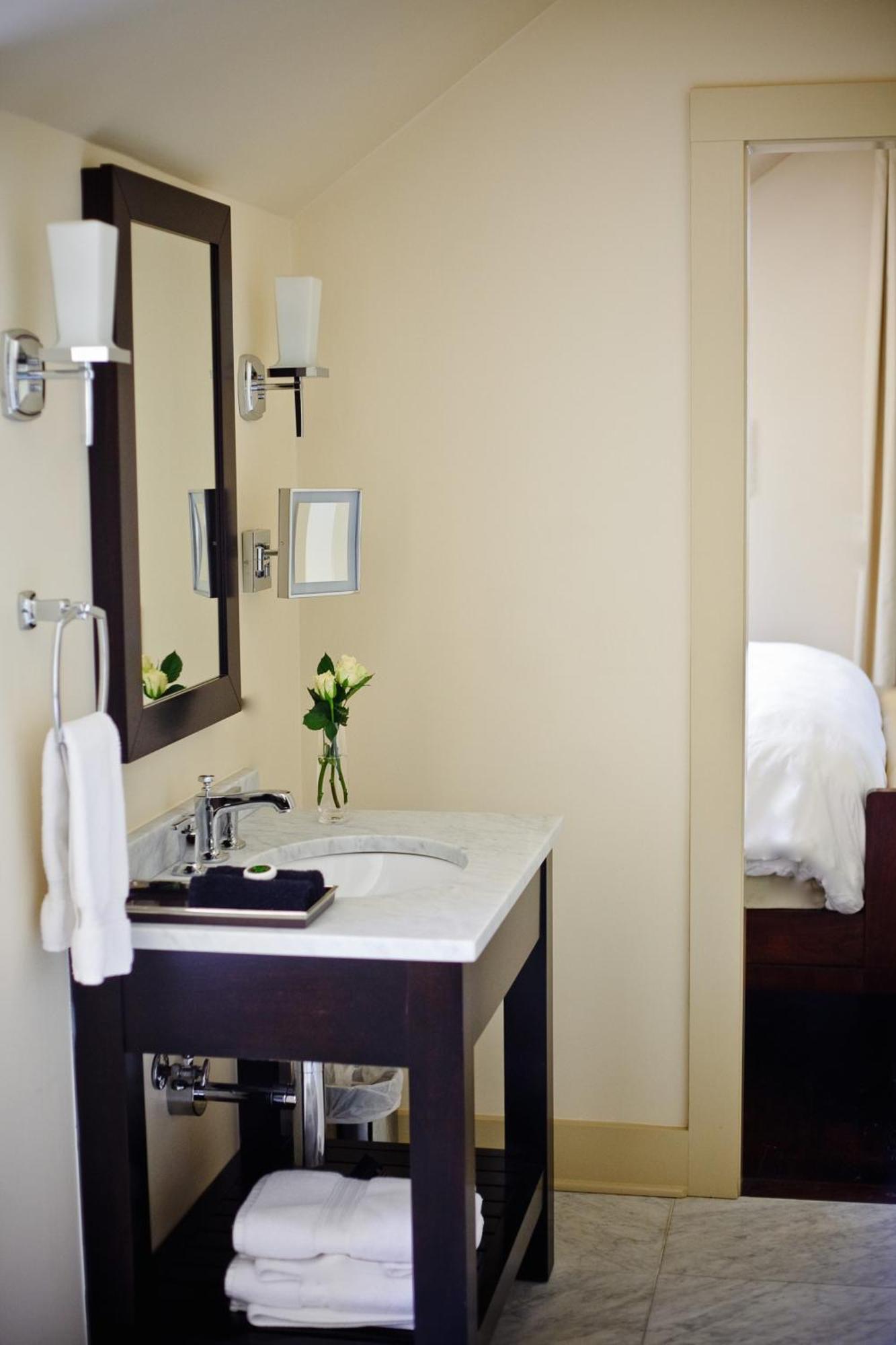 Stonehurst Place 4*