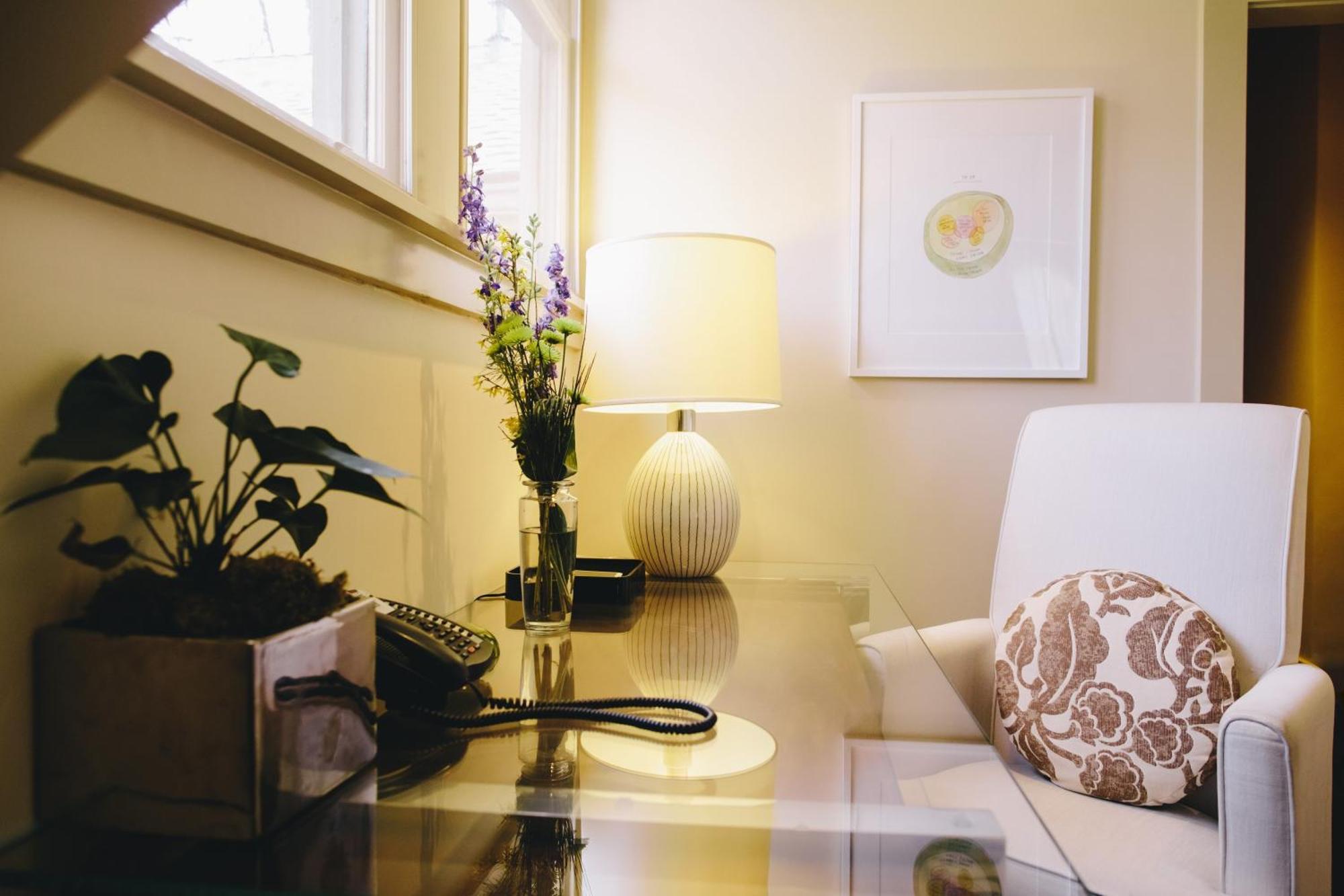 Stonehurst Place Hotel