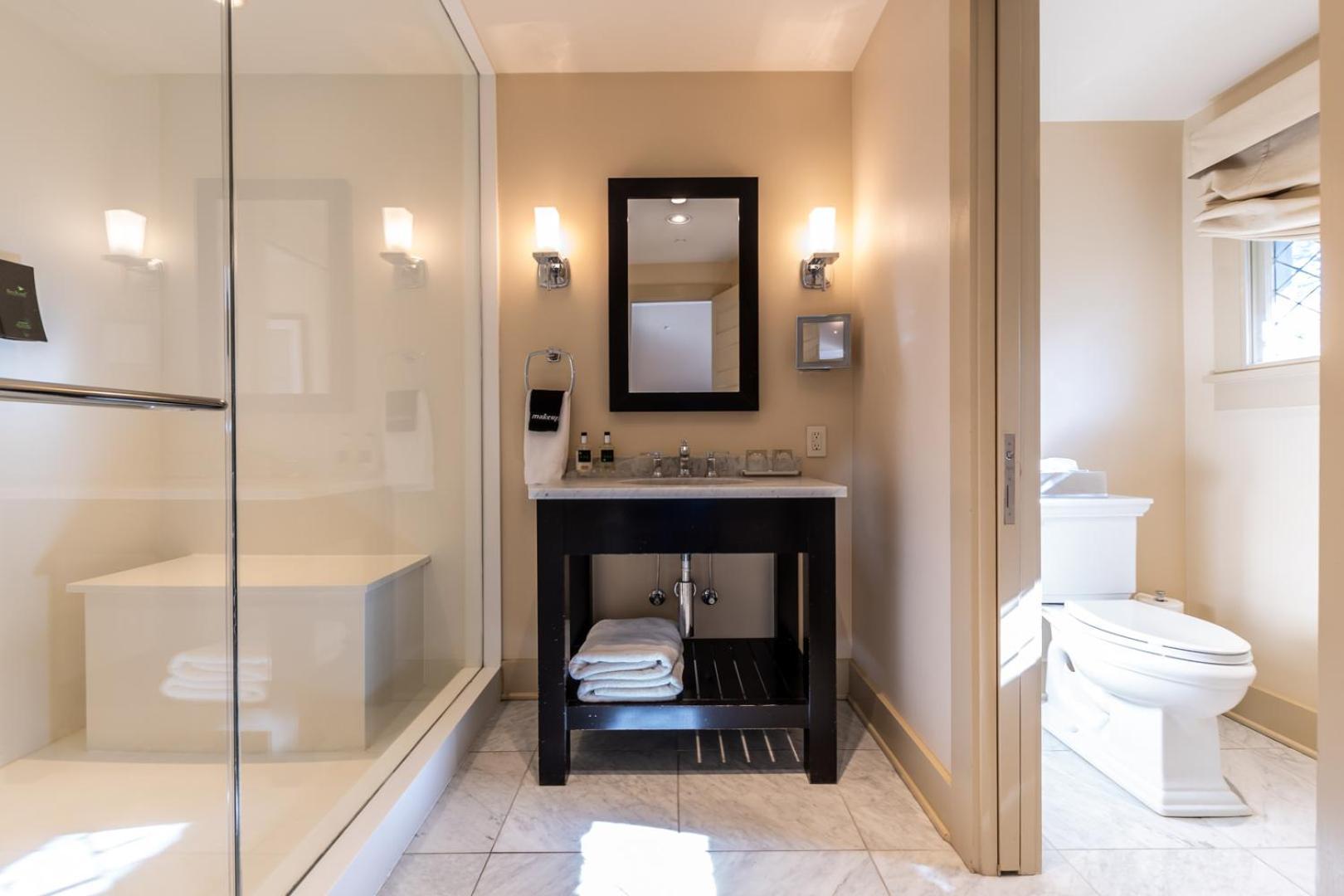 Stonehurst Place Hotel 4*