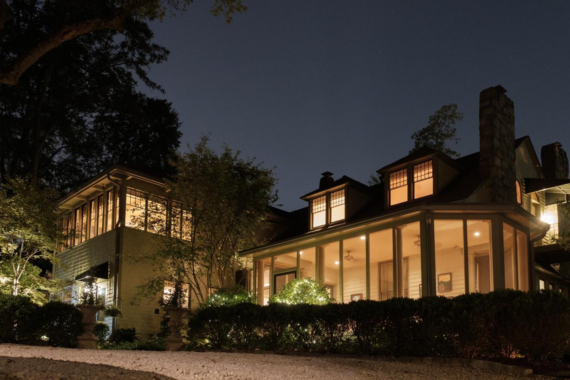 Stonehurst Place Hotel