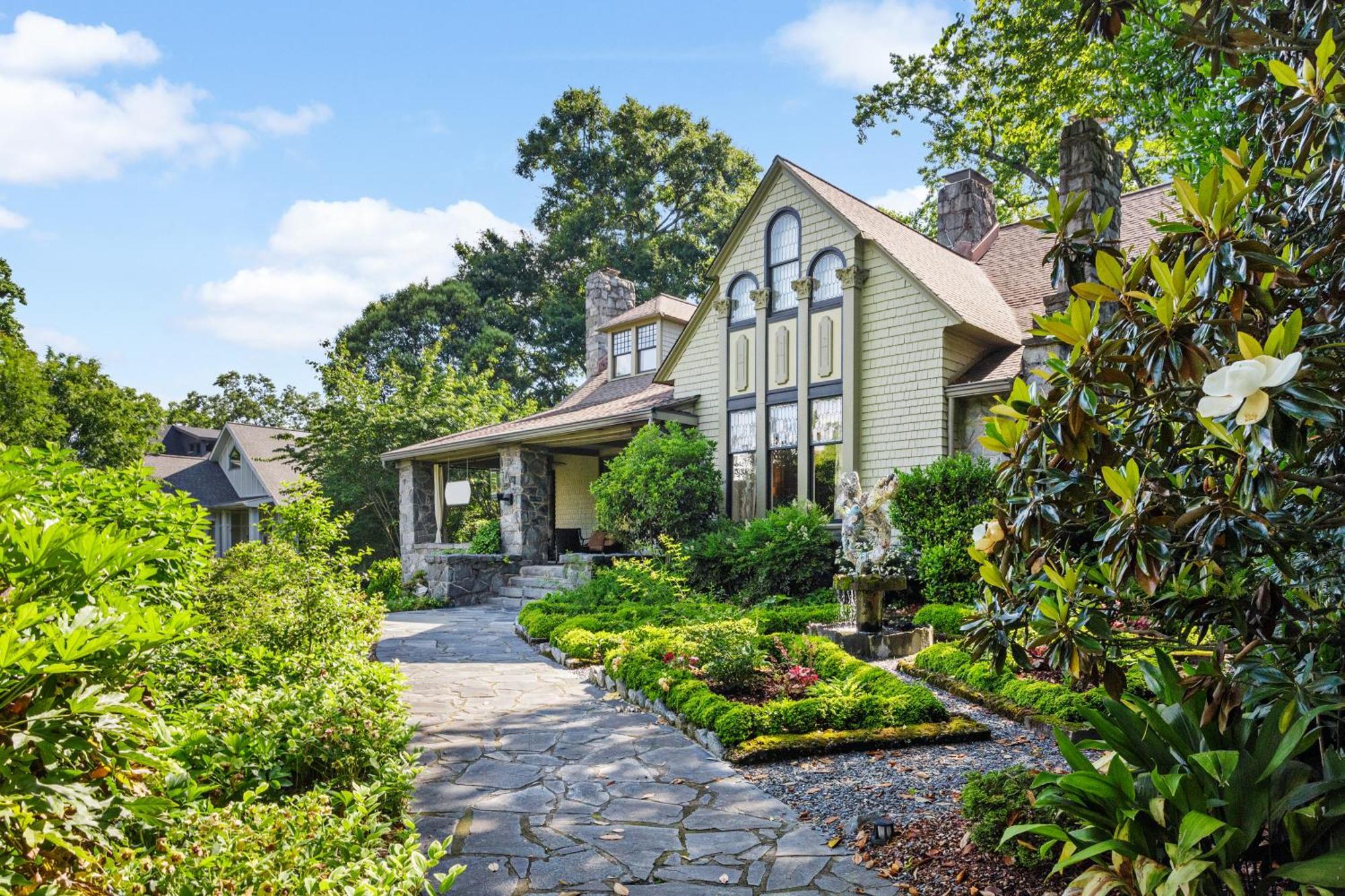 Stonehurst Place 4*