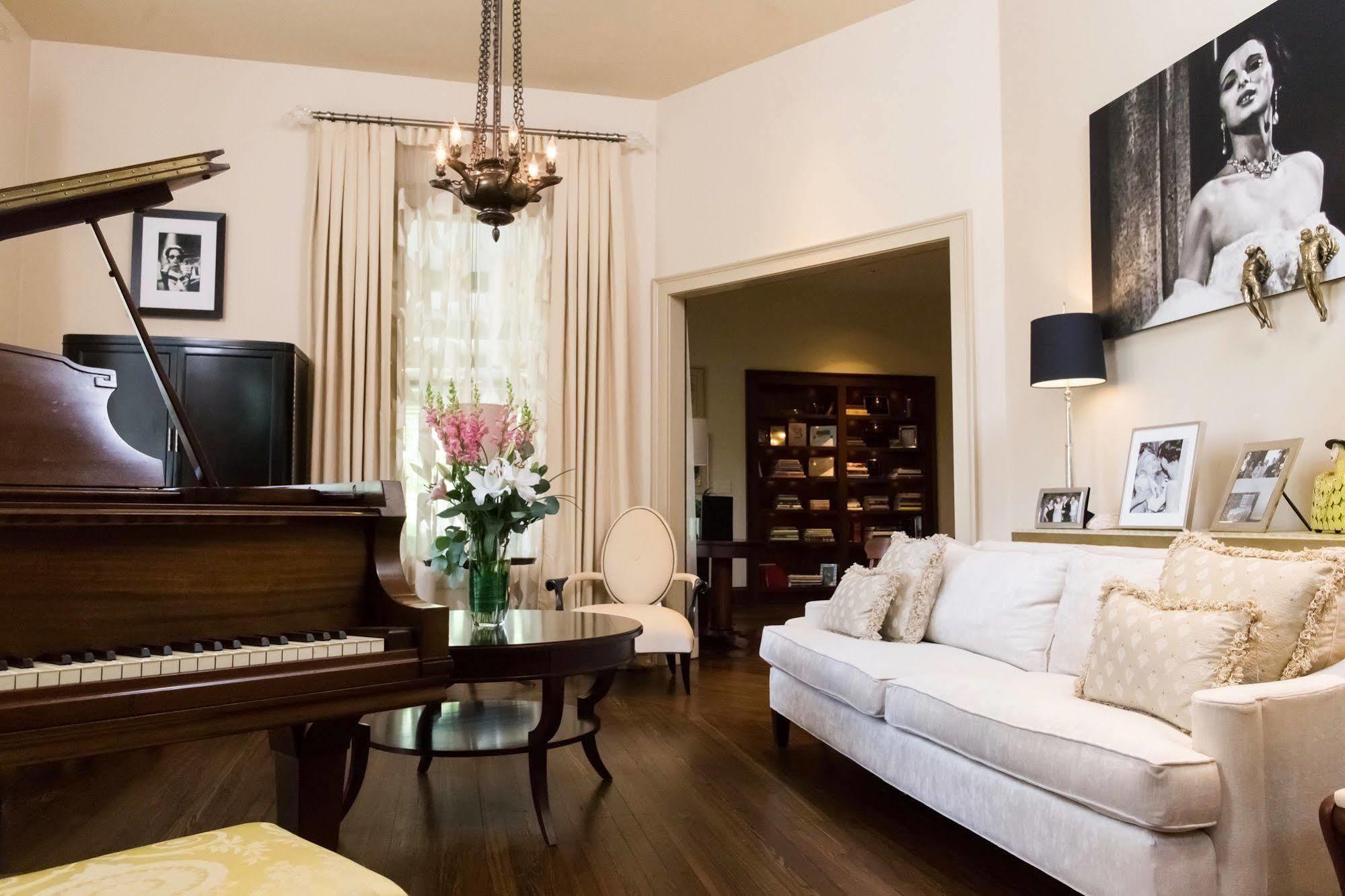 Stonehurst Place