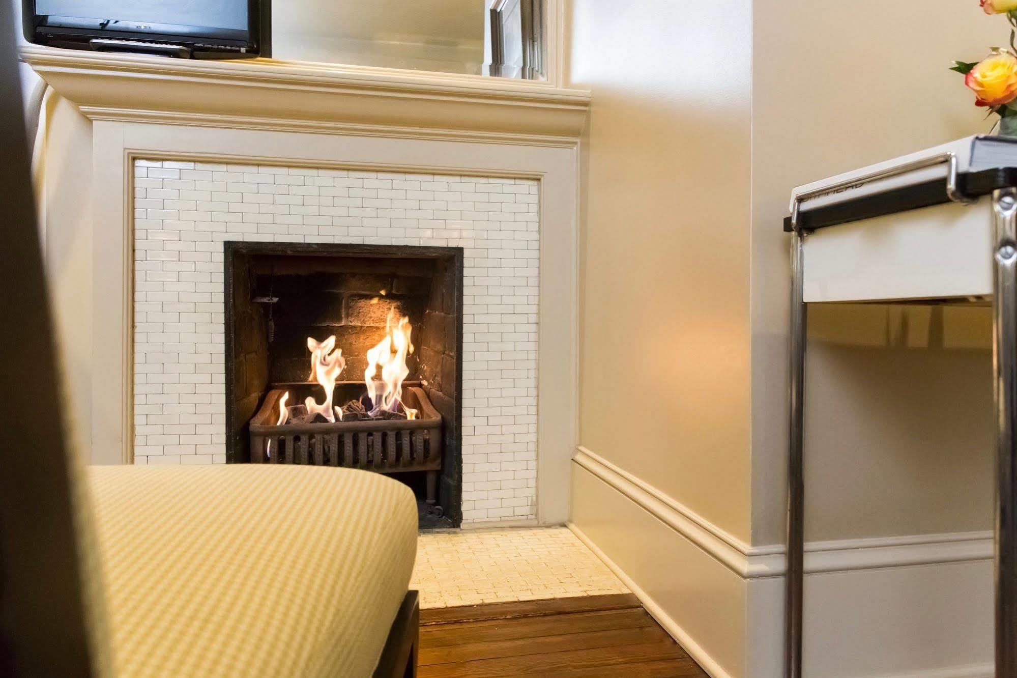 Stonehurst Place 4*